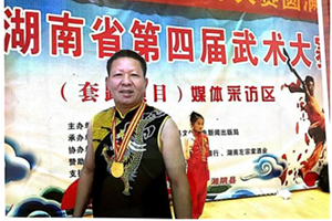 何本先(师从廖善余,教学类传承人)